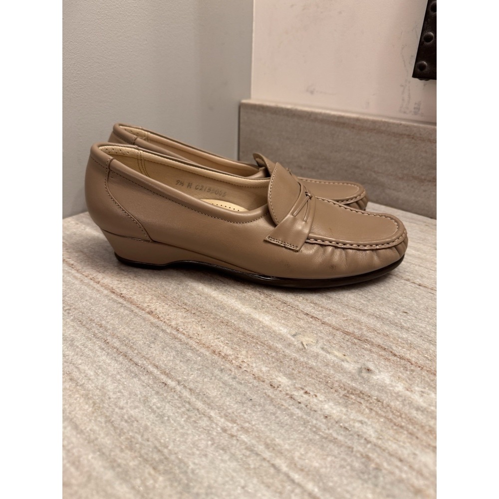 SAS Easier Loafer‎ Wedge 9.5 Tan Leather Support Ortho Tripad Comfort USA